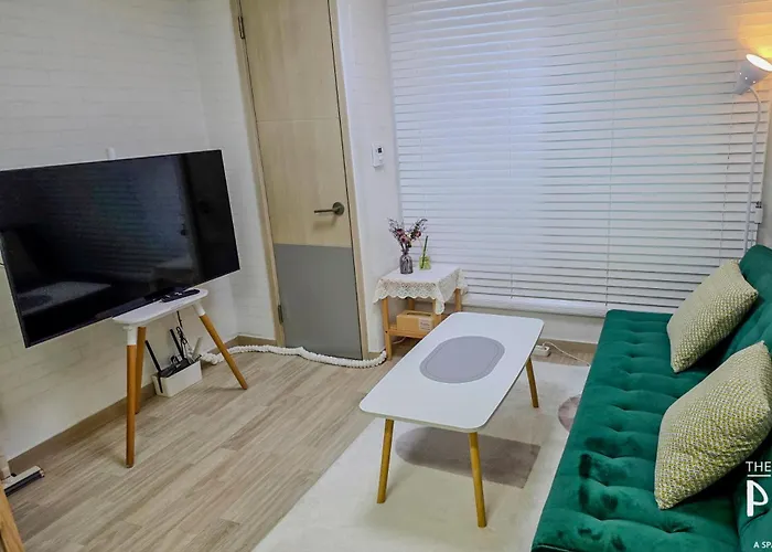 Gangnam Station Cresyn2 4min Signature Urban Cozy アパート *